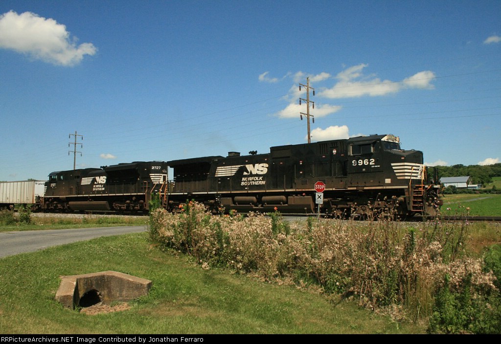 Eastbound RoadRailer
